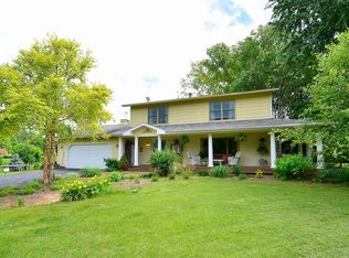4N565 Snowbird Ct, St Charles, IL 60175