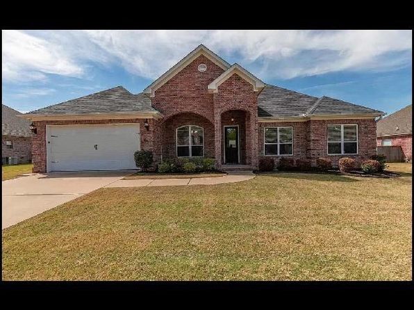 214 Corondelet Ln