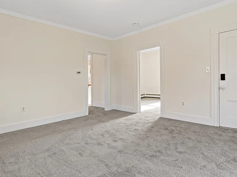 75 Washington St #2 — Photo 14