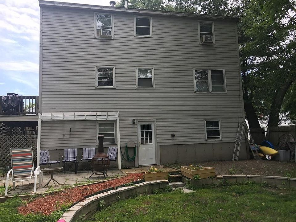 1st image of 17 Deerfield St