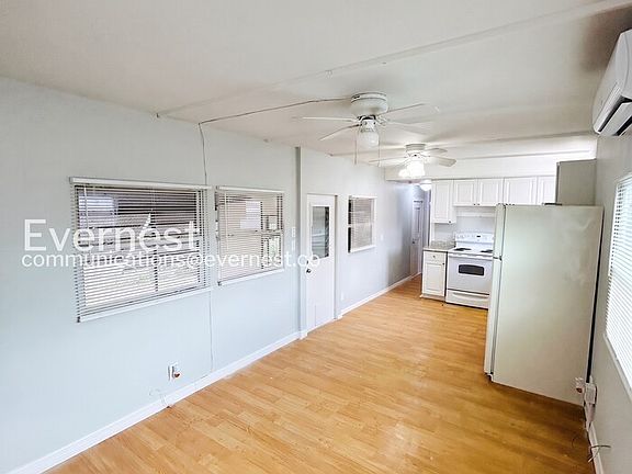 5th image of 2133 Melody Dr