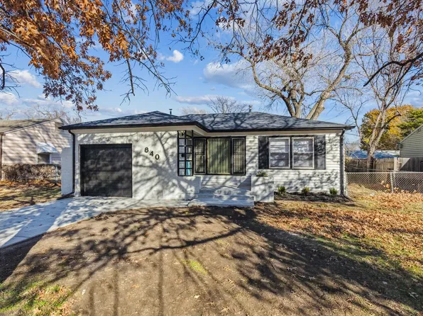 840 Big Bend Rd, Wichita, KS 67218