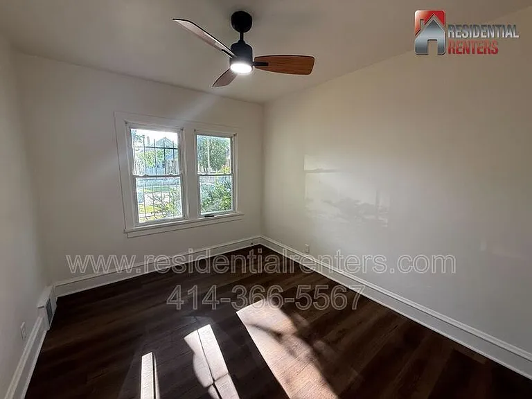 5560 N 40th St — Photo 7