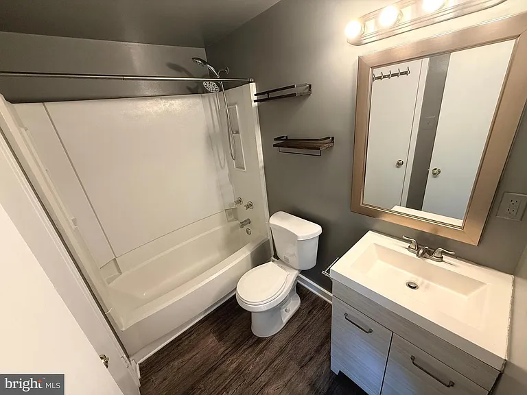 9802 Hellingly Pl #109 — Photo 11
