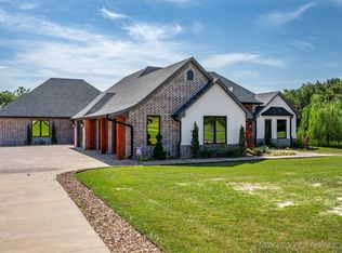39 Tuscan Rd, Ardmore, OK 73401