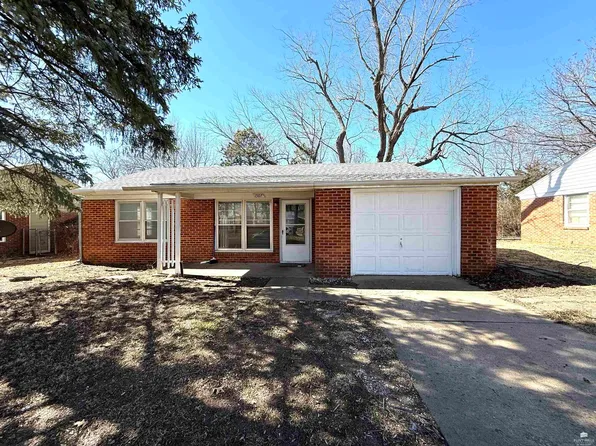 1507 Campus Rd, Manhattan, KS 66502