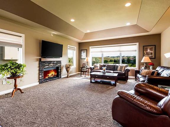 4th image of 3309 Valley Dr