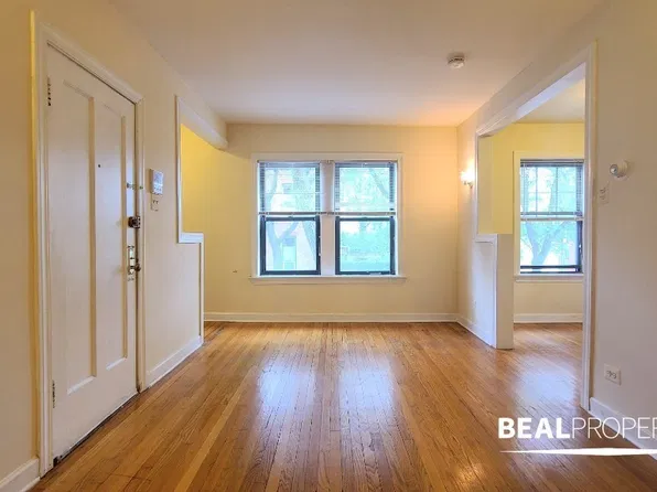 2952 N Seminary Ave APT 1, Chicago, IL 60657