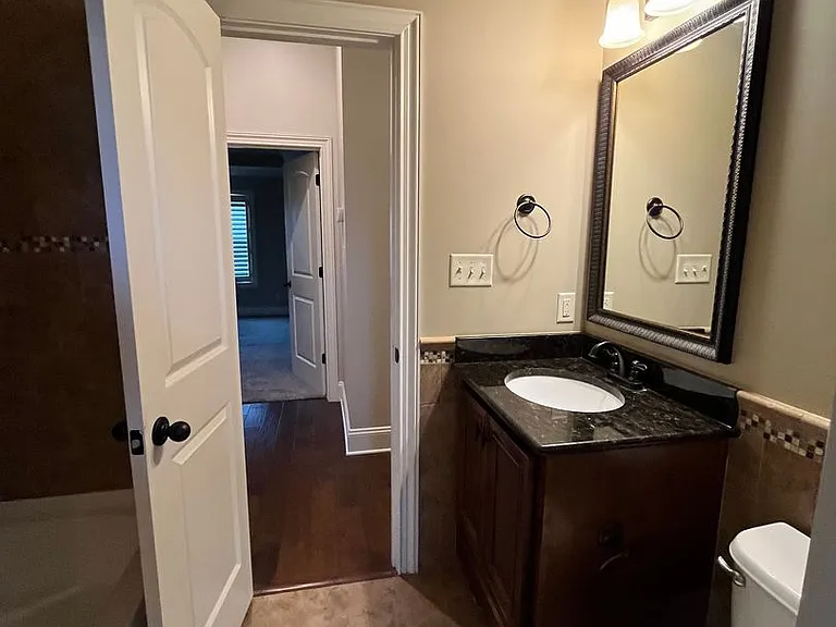 4497 Mahan Dr — Photo 5