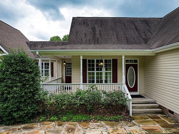 5th image of 515 Lake View Dr
