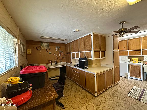 5th image of 10910 W SARATOGA Circle