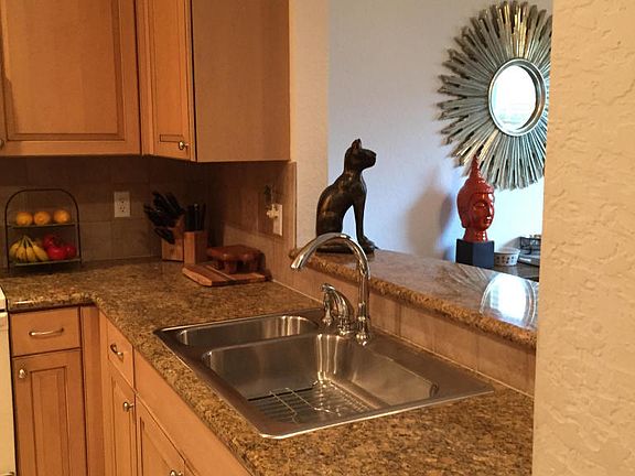 4th image of 4122 Greenway Dr