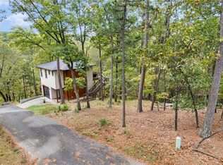 10 Angus St, Eureka Springs, AR 72632