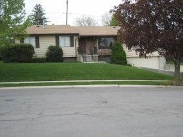 1262 E Lori Cir, Sandy, UT 84094