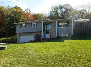 22 Chapman Rd, New Cumberland, WV 26047