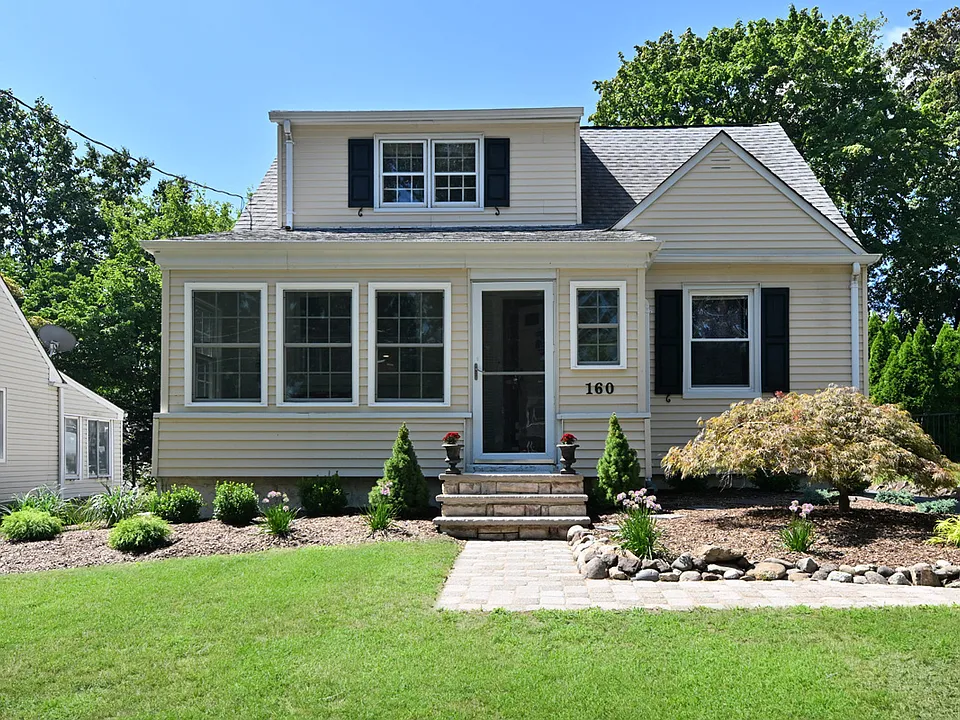 160 Rock Rd