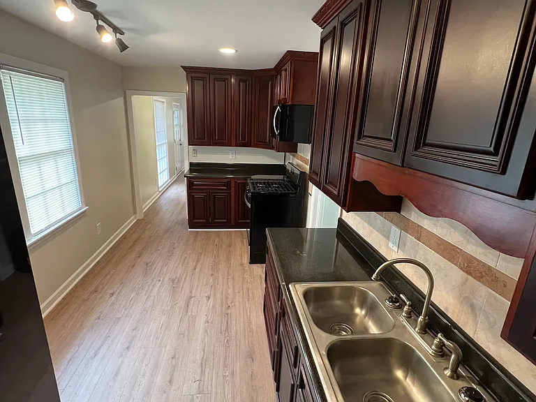 102 Juniper Cir — Photo 10