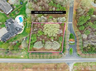 8334 Victoria Lake Dr, Waxhaw, NC 28173