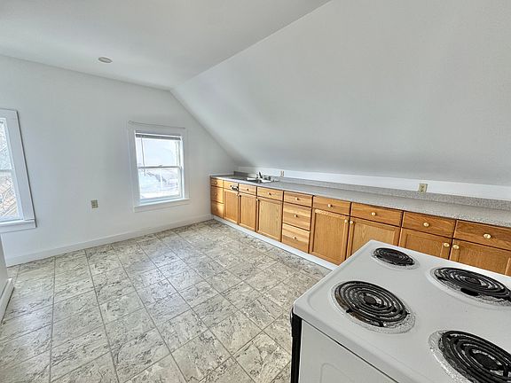 4th image of 90 Franklin St #5