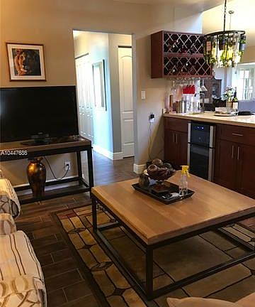 3rd image of 8008 Hibiscus Cir #10
