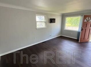 742 E Bundy Ave, Flint, MI 48505