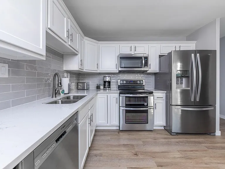 1021 Olympia Dr — Photo 11