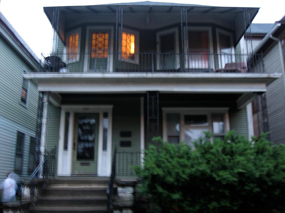 1st image of 659 W Delavan Ave