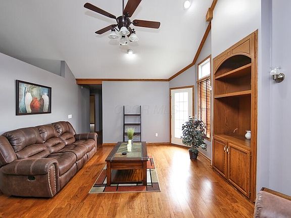 4th image of 14 Coventry Ct W