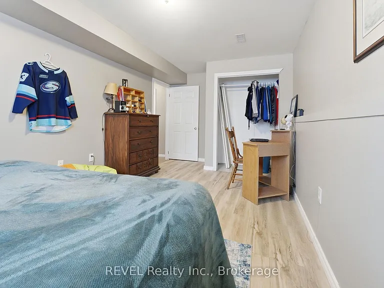5 Barbara Ave — Photo 41