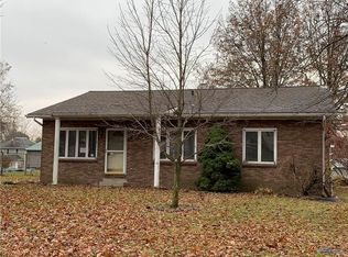 10 Lakeview Dr, Defiance, OH 43512