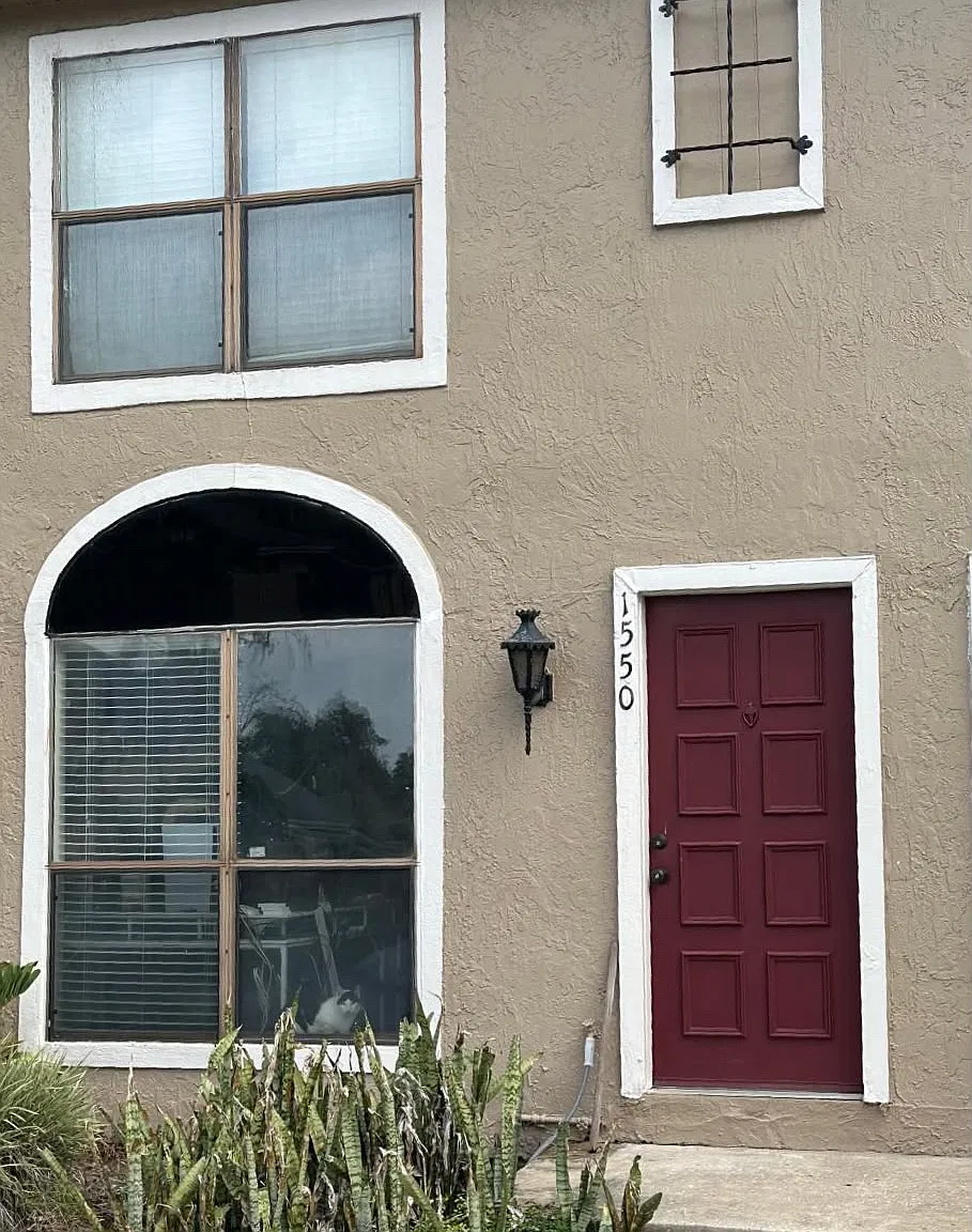 2 bed, 1.5 bath, 1156 sqft, $1,600 — Photo 1