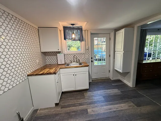 355 Amherst Road - B — Photo 3