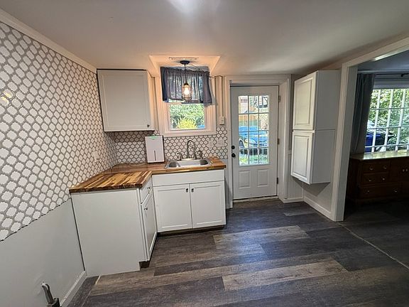3rd image of 355 Amherst Rd #B
