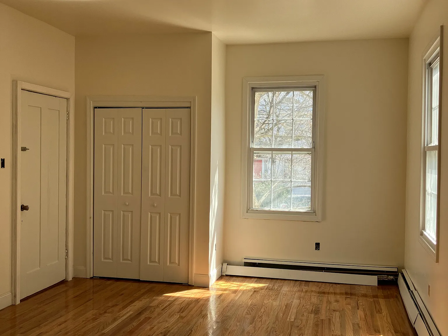 2 bed, 1.0 bath, 1000 sqft, $2,100 — Photo 4