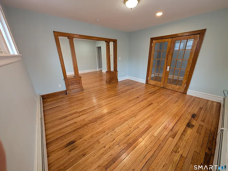 10 Wallace St — Photo 4