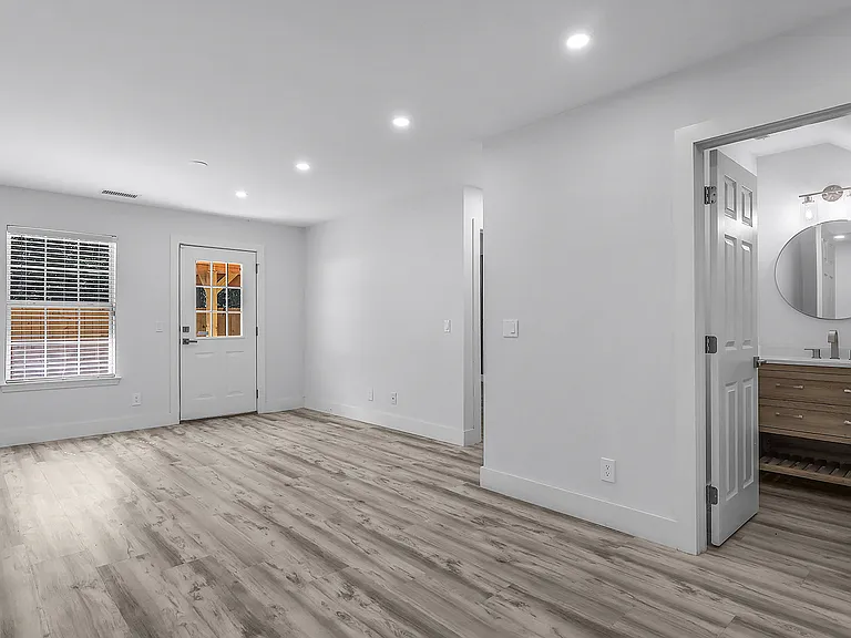 11903 Apache Ave #3 — Photo 14