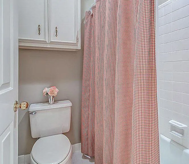3051 Woodlawn Dr — Photo 15