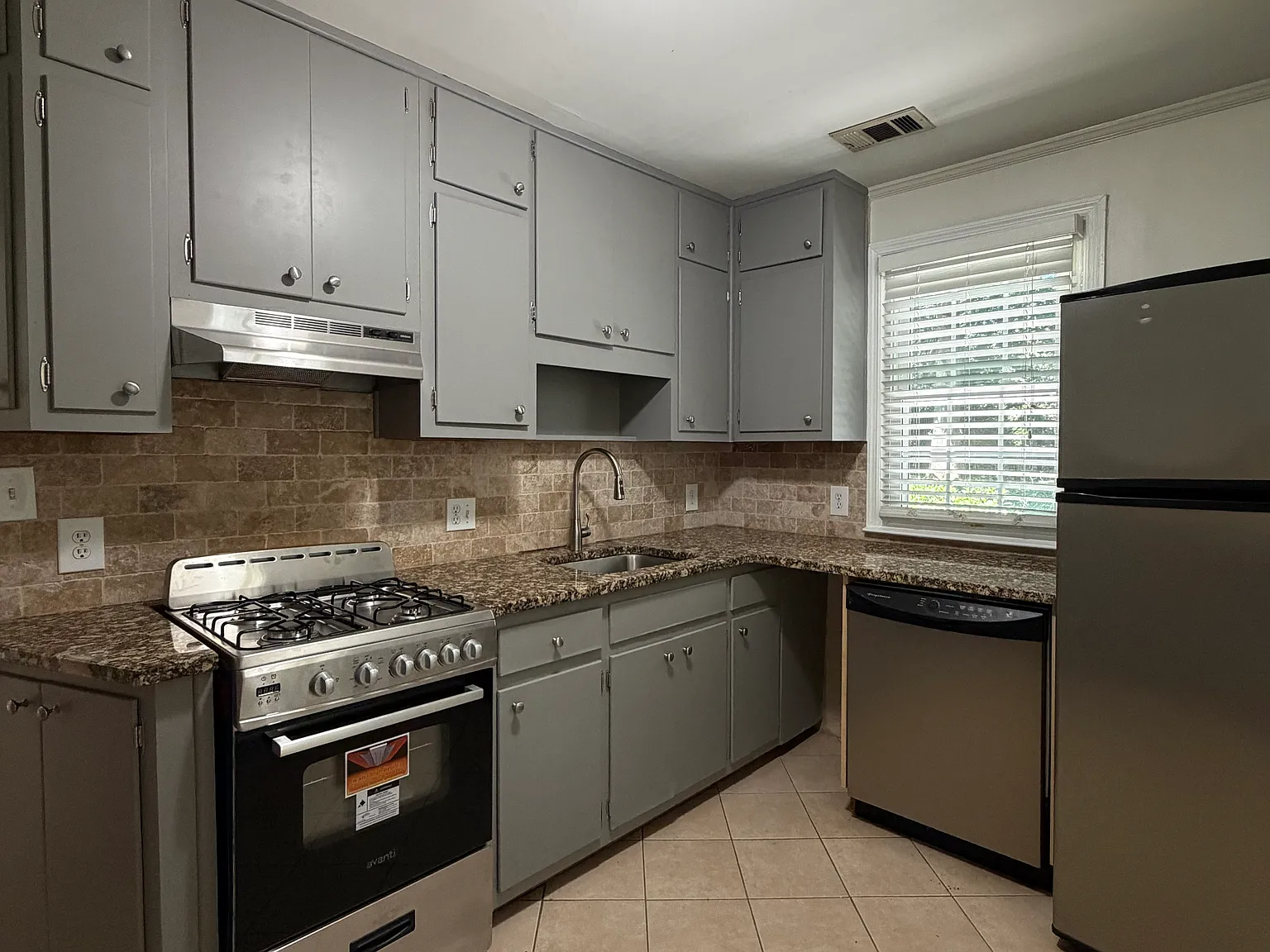 383 Deering Road NW — Photo 2