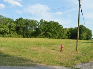 211 W Dunlap Ave, Wagoner, OK 74467