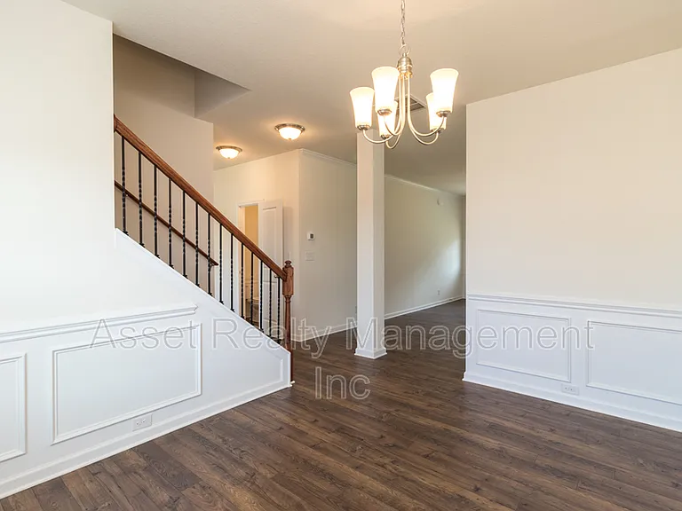 4831 Birchcrest Ln — Photo 12