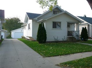 128 17th St SW, Cedar Rapids, IA 52404