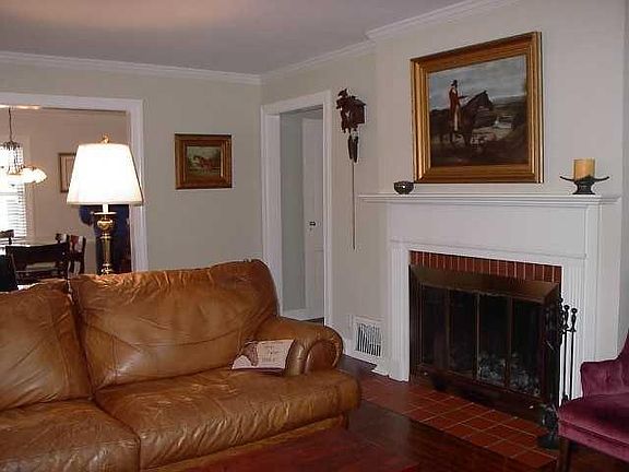 2nd image of 5203 N Woodside Dr