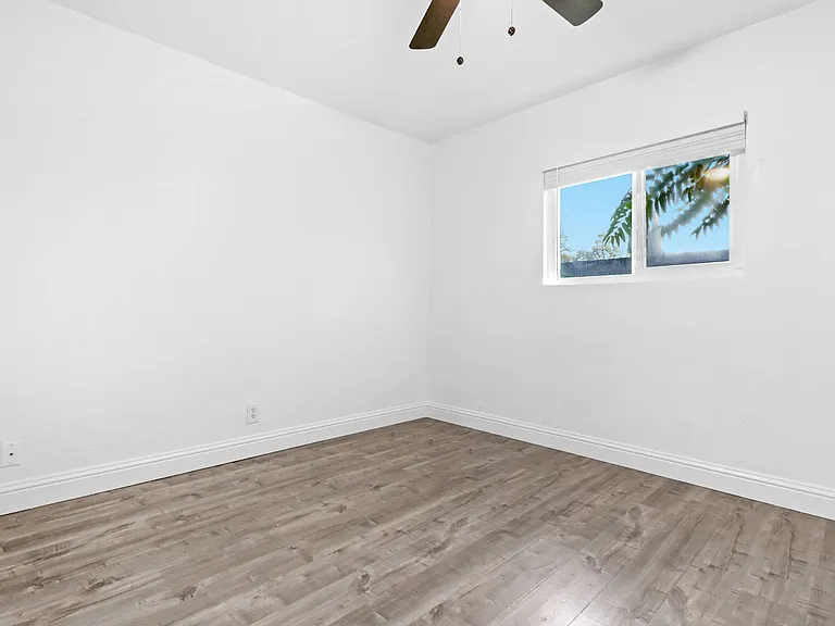 520 Solano St — Photo 10