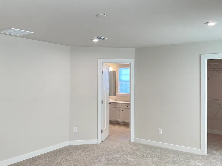 1840 Meredith Pl — Photo 24