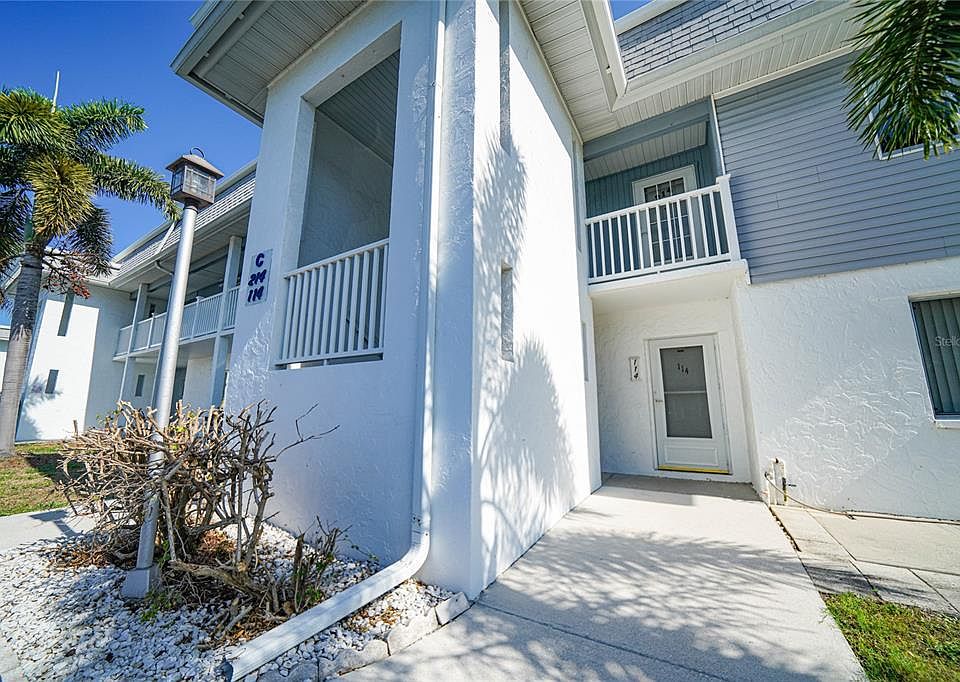 1st image of 22375 Edgewater Dr Building C-211