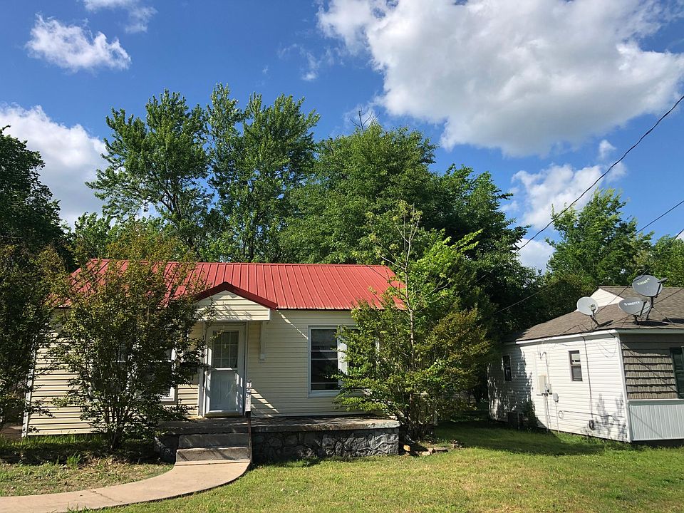 1st image of 1206 W Race Ave