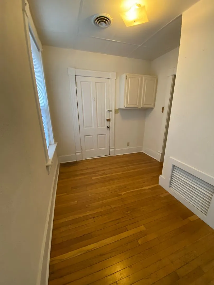 Spacious One Bedroom on the Northside — Photo 2