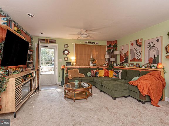 2nd image of 88 Seafarer Ln