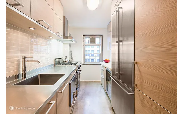 Sold by Douglas Elliman | media 7