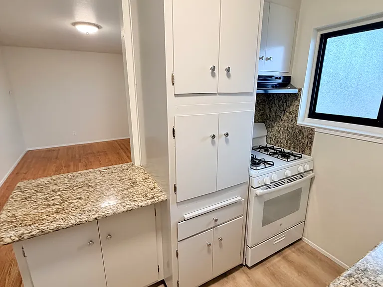 4211 Moraga St #12 — Photo 2
